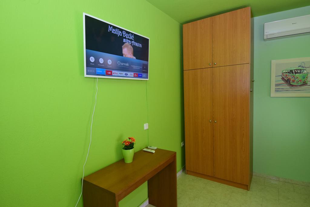 Bourlis Apartments Аспровальта Экстерьер фото